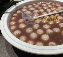 Sweet Rice Balls with Fermented Glutinous Rice and Red Beans