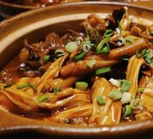 Fuzhu Duck Four Delicacies Pot