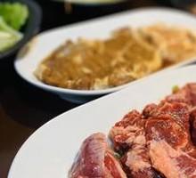 Honey-Glazed Pork Chop with Pumpkin