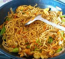 Egg and Green Pepper Shredded Pork Noodles