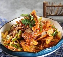 特色拌鸡架