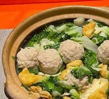Braised Pork Balls with Chinese Cabbage