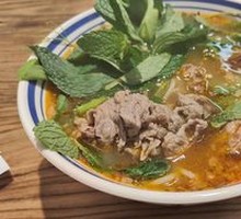 Marinated Beef Noodle Soup with Sauce