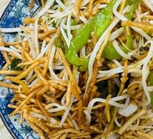 Bean Sprout and Fried Dough Noodles