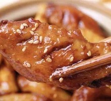 Braised Chicken Wings with Rice Cake