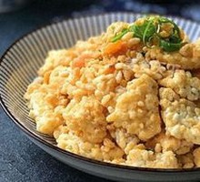 Salted Egg Yolk Rice Crackers
