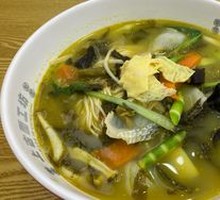 Spicy Sour Black Fish Noodles