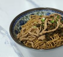 Snow Cabbage and Pork Noodles