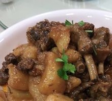 Braised Goose with Potatoes