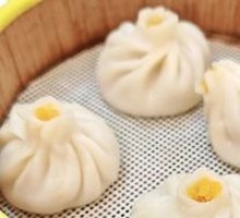 Crab Roe and Crab Meat Steamed Bun