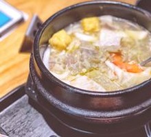 Sour Soup Beef Pot