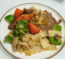 Mushroom and Beef Noodles