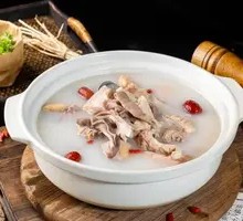 Classic Pig's Trotter Chicken Stew
