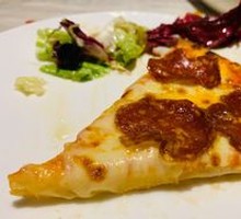 Salami Pizza