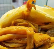 Braised Duck Intestine with Flatbread