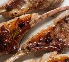 American Smoked Herb-Roasted Lamb Chops