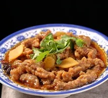 Stir-Fried Beef with Yellow Onion