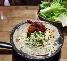 Sour Cabbage and Pork Pot