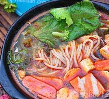 Nourishing Black Chicken Roll Over the Bridge Rice Noodles