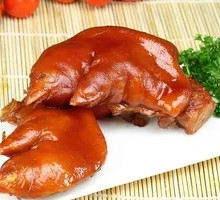 Wang Luo Pig Trotters