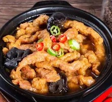 Braised Chicken with Crispy Pork