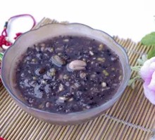 Red Bean and Black Rice Eight Treasure Porridge