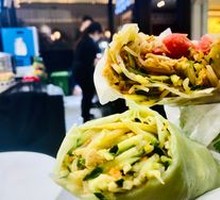 Family Feast Noodle Rolls