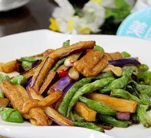 Eggplant and Green Beans Stir-fry