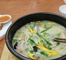 Select Beef Over Bridge Rice Noodles