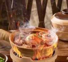Stewed Beef Brisket with Tomato in Clay Pot