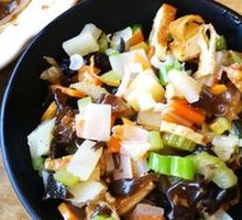 Qishan Sautéed Pork Noodles