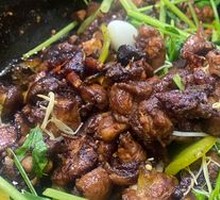 Spicy Chicken Stew with Small Mushrooms