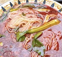 Shaanxi Spicy Rice Noodles