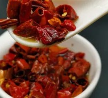 Oil-Poured Chili Strips