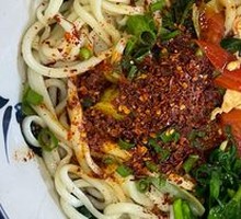 Tomato and Egg Oil-Poured Noodles