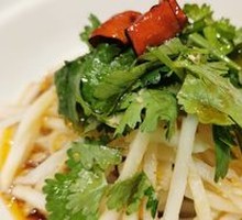 Stir-fried Lotus Root Slivers