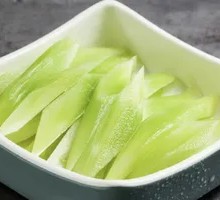 Crisp Lettuce Salad