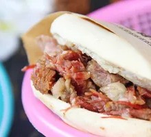 Cured Beef Sandwich with Steamed Bun