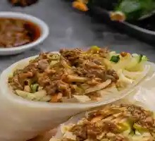 Sauce-Flavored Rolled Noodles