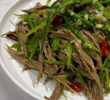 Lan Bean and Black Fungus Stir-fry