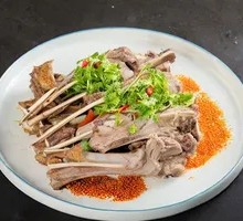 Hand-grabbed Lamb Ribs