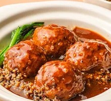 Quinoa Lion's Head