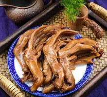 Spicy Braised Duck Feet