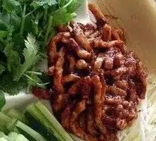 Beijing-style Shredded Pork in Soy Sauce