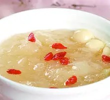 Tremella and Lotus Seed Soup