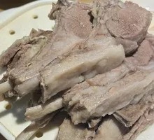Hand-held Lamb