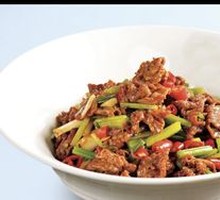 Stir-Fried Beef with Yellow Onion