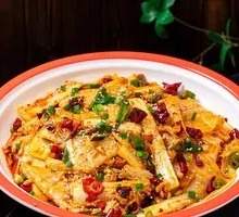 Sour Spicy Cabbage Stir-fried with Dumpling Wrappers