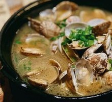 Steamed Clams with Wine