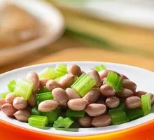 Celery with Peanut Salad